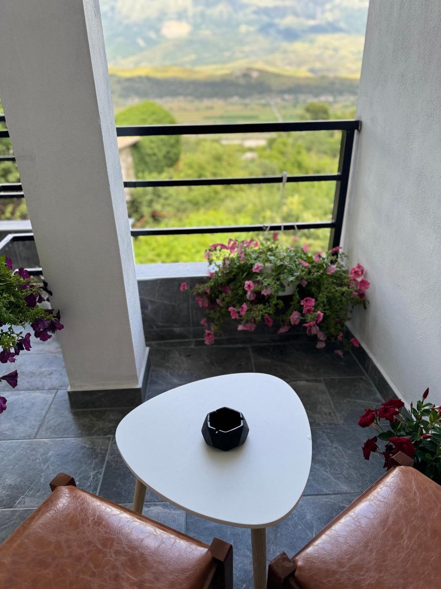 Guva Guest House Gjirokastër Eksteriør bilde